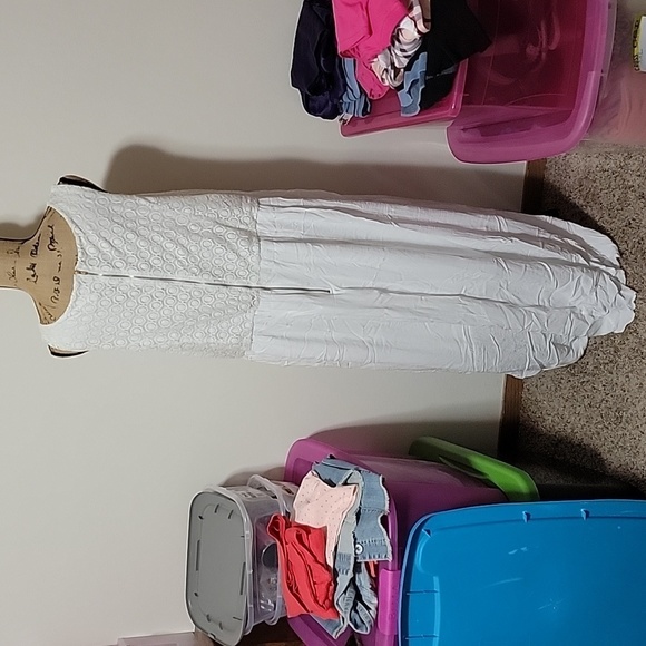 26/28w white Cato long dress. White lace top. - Picture 3 of 4